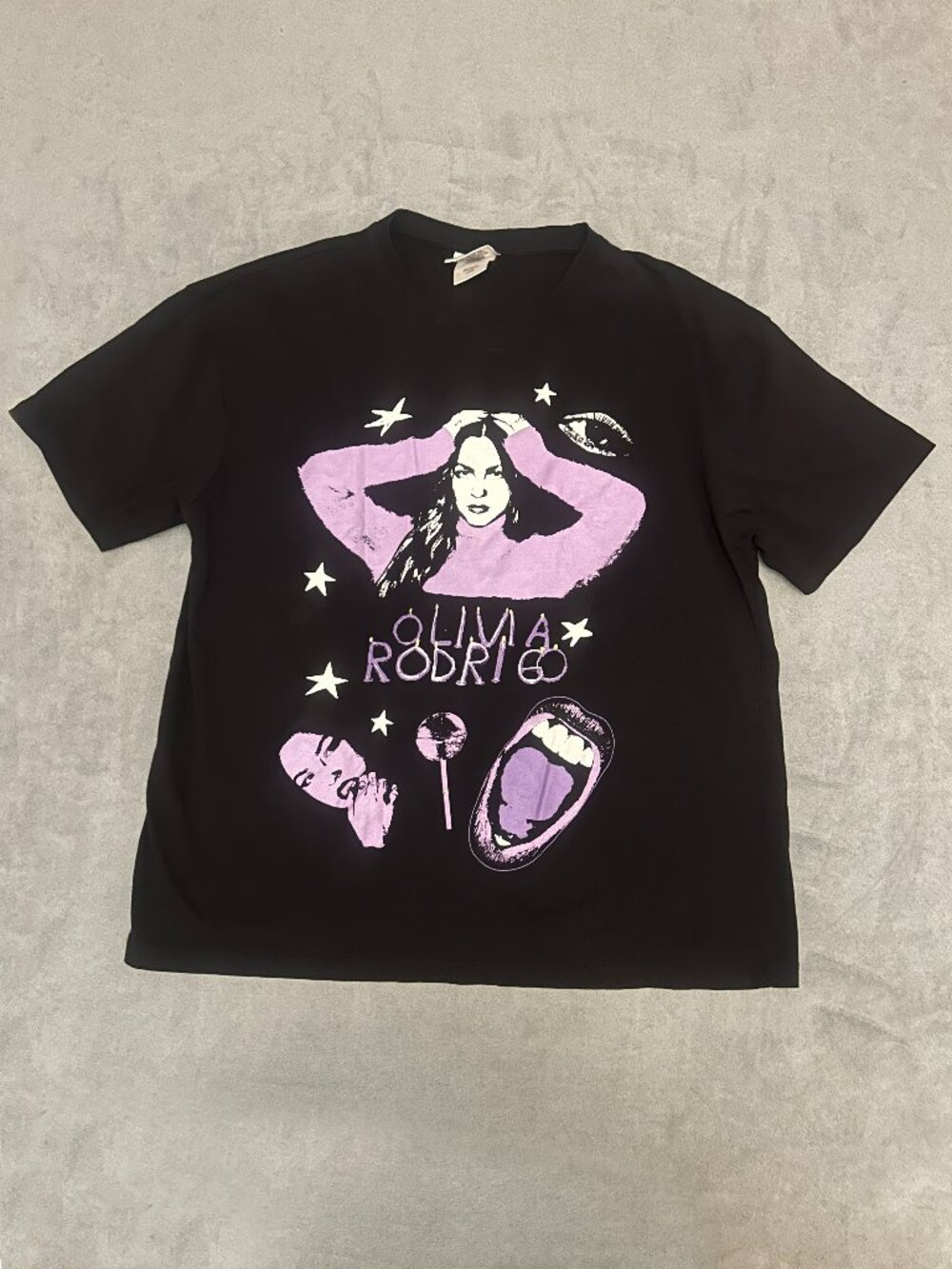 Olivia Rodrigo Graphic T-Shirt Black Purple Pop Concert Tee Medium